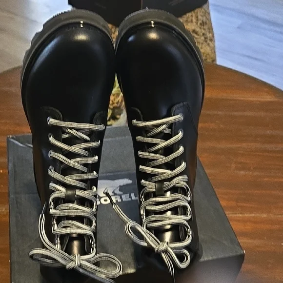 Sorel Black Lace-Up Women's Boots - Picture 5 of 11